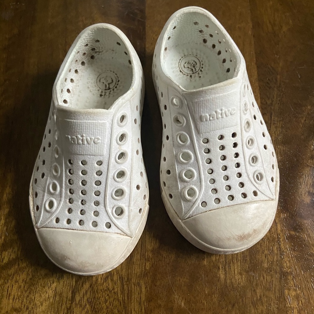 Native Jefferson’s Size 5 White